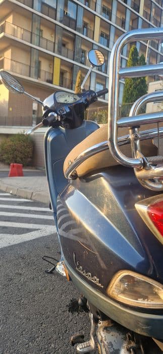 Vand scuter Piaggio Vespa LX50 4t
