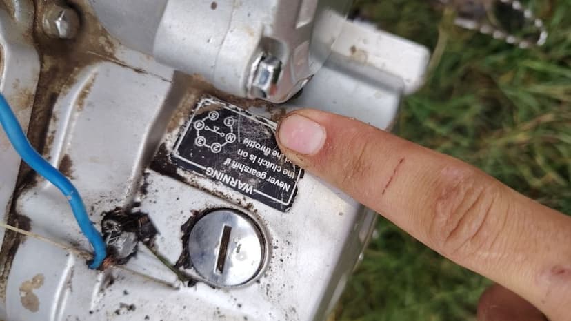 Vând cross de 250 cc cu 5 trepte .Preț 29 de milioane