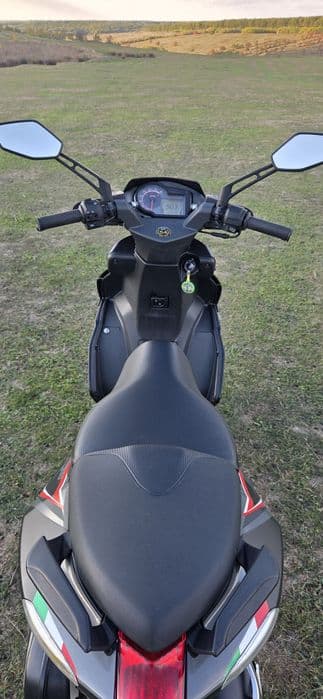 Vând Scuter Aprilia sr 50 Factory 2714KM preț FIX