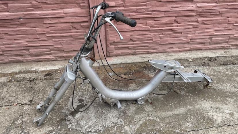 Piaggio Boss -cadru- bascula- roti