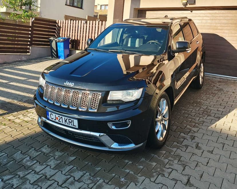 Jeep Grand Cherokee Summit, full options, 12400euro + TVA (deductibil)