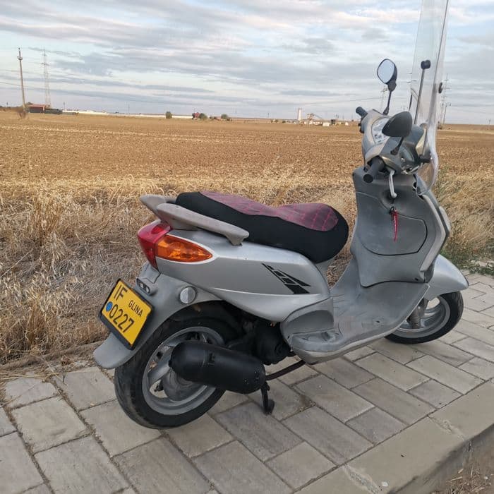 Piaggio Fly /Kymco  Super 8