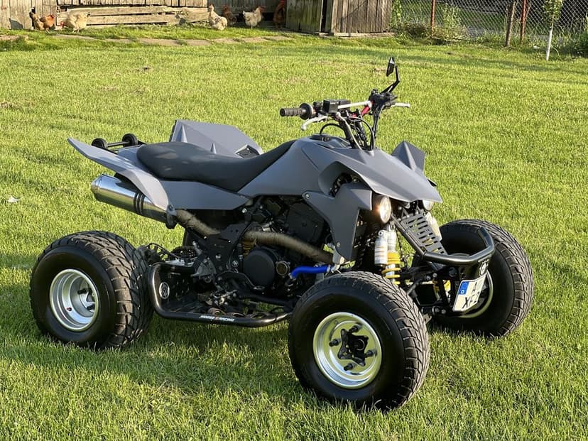 Suzukj ltz 400 Ak 47