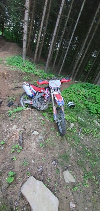 Vând Honda crf 250 x