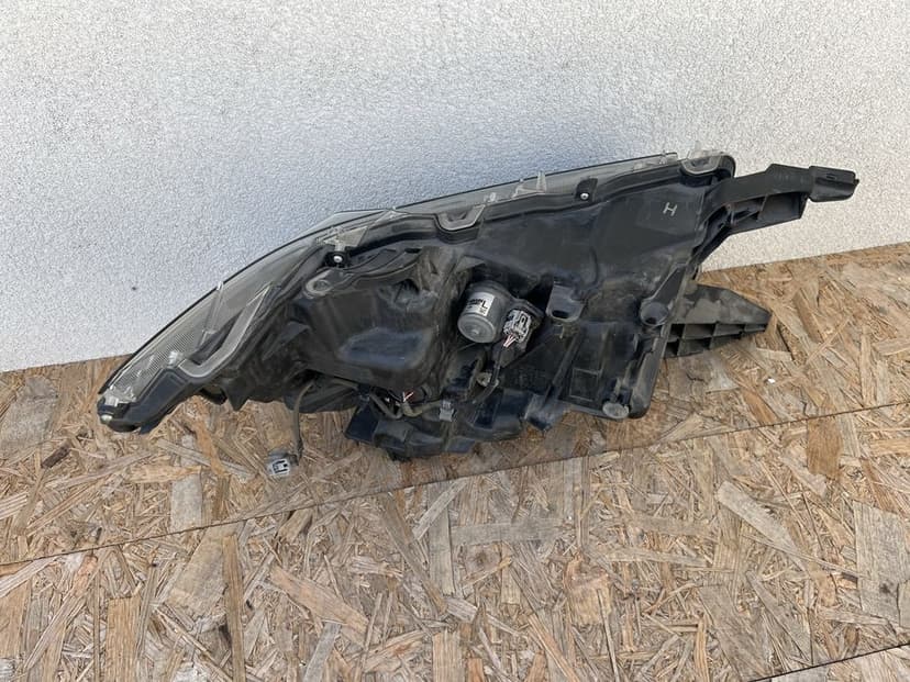 Far stanga Toyota Land Cruiser J150 Facelift Full LED Original Europa
