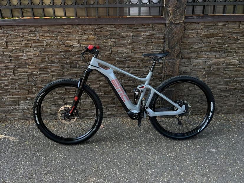 Bicicleta electrica BMC schimb cu auto