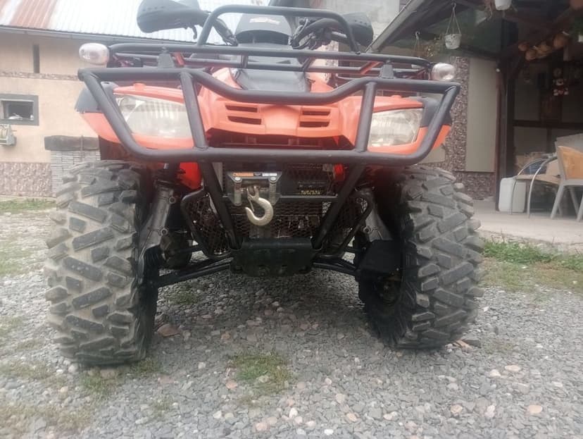 Vand atv buyang cu acte de 300 4x4