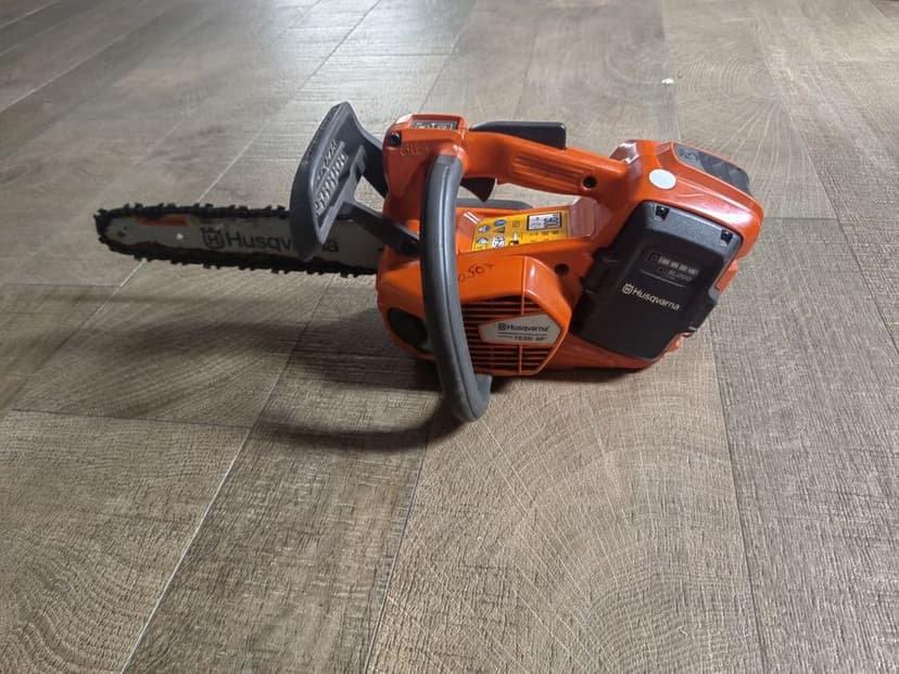 Vand drujba Husqvarna cu acumulatori