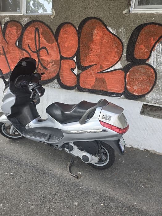 Piaggio x8 125cm (categoria B+curs)