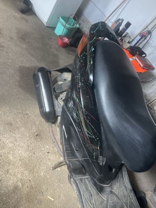 Vand scuter 125 4t cu acte