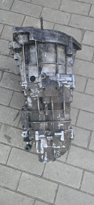 Cutie 5+1 viteza 1.3 benzina suzuki jimny R72