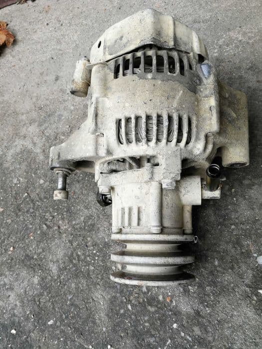 alternator TOYOTA Hilux / 4 Runner / Lj Cruiser