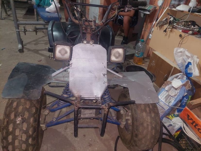 De vânzare atv 125 sau vând pe piese