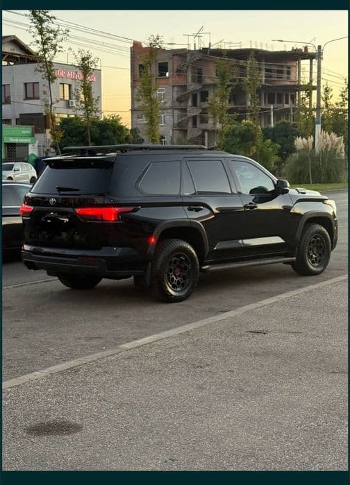 Preț negociabil Toyota Sequoia TRD Pro 2024 hibrid