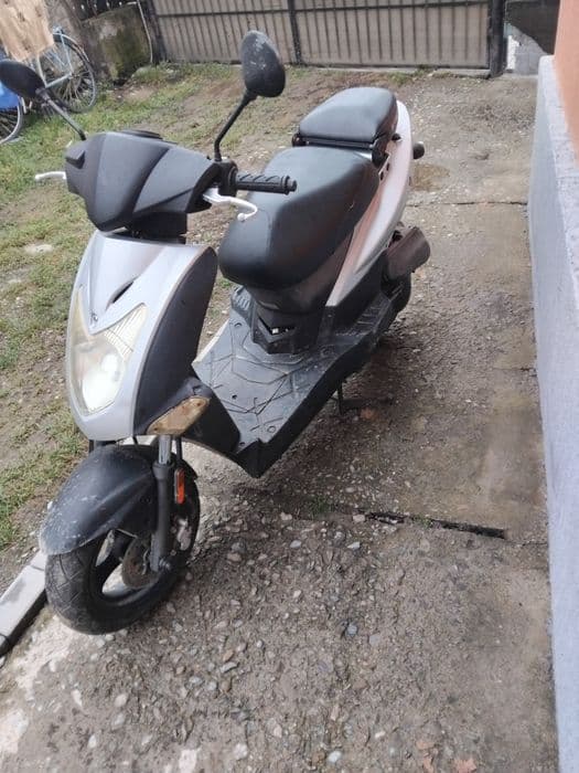 Vând kymco 50 4t