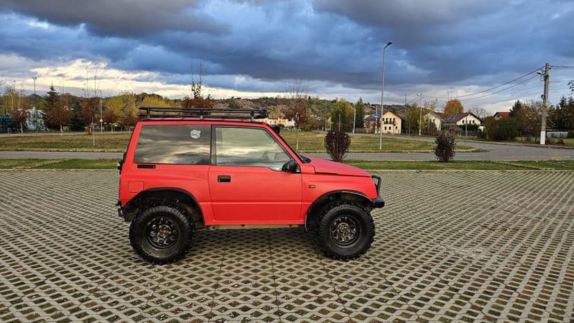 Suzuki Vitara 1.6 Benzina Troliu Roti simex Fără Rugină