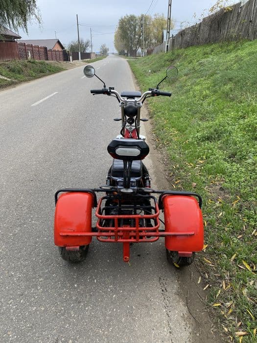 Vând triciclu electric