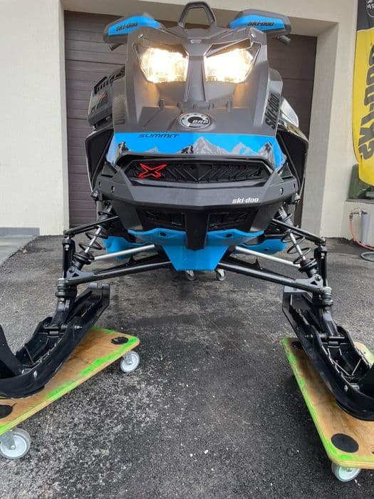 Skidoo Summit X Expert 850 Turbo