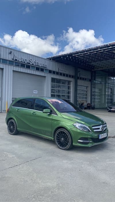 Mercedes-benz B 250 electric accept si schimburi cu ATV can am