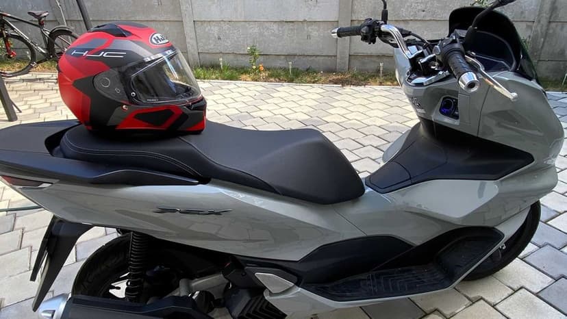 HONDA PCX an 2023 / garantie pana in 2027 / se conduce cu cat.B
