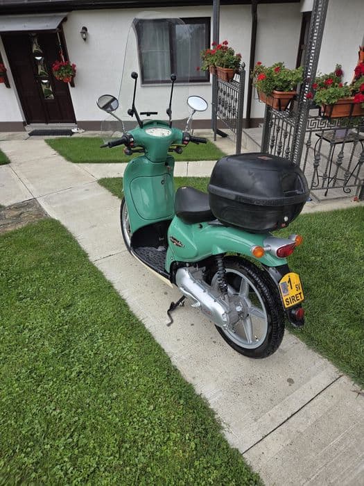 Vând scuter Aprilia Scarabeo 50cc