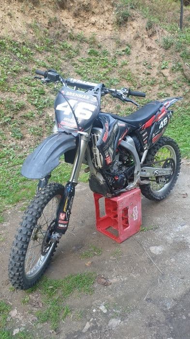 Vând yamaha yzf 250 2009