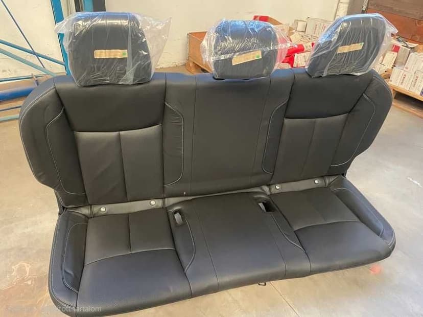 Banchetă spate ORIGINALĂ Nissan Navara NP300 D23 - NOUĂ Piele + ISOFIX