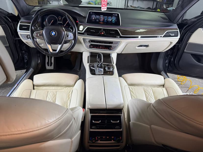BMW 750d xdrive M pachet