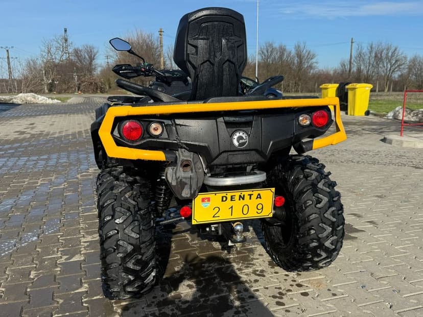 Vând ATV Can-Am Outlander