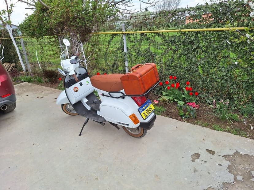 Vand,schimb cu motocicleta ,Vespa PK 50 pregatita de sezon