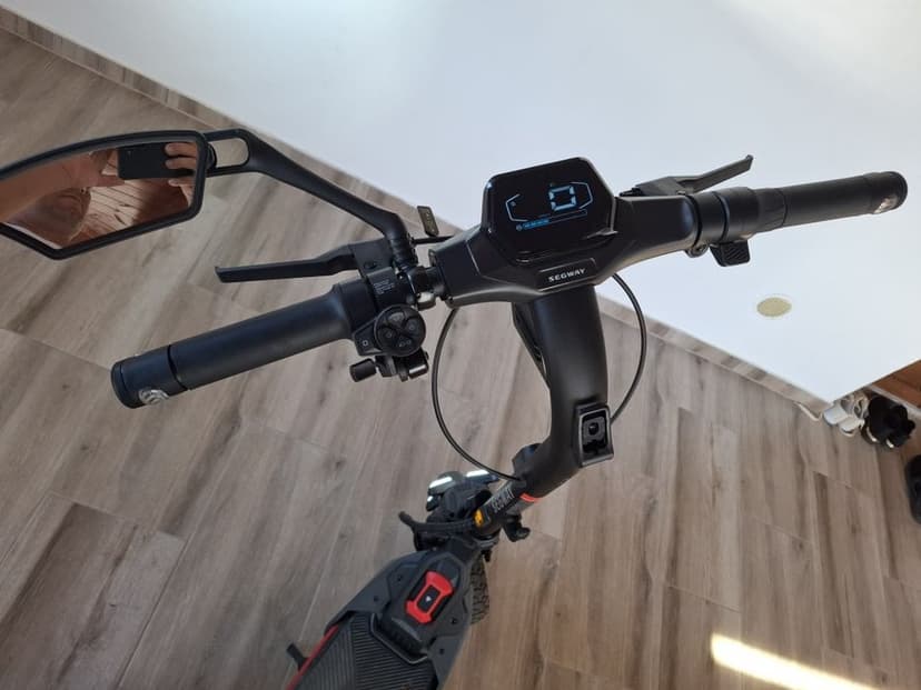 Trotineta electrica NINEBOOT SEGWAY ZT3 PRO