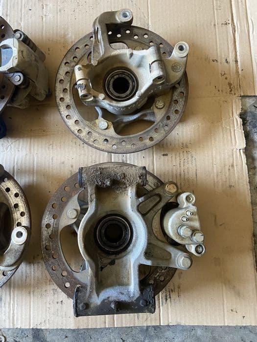 Piasta zwrotnica zacisk tarcza  polaris sportsman 1000 scrambler 850