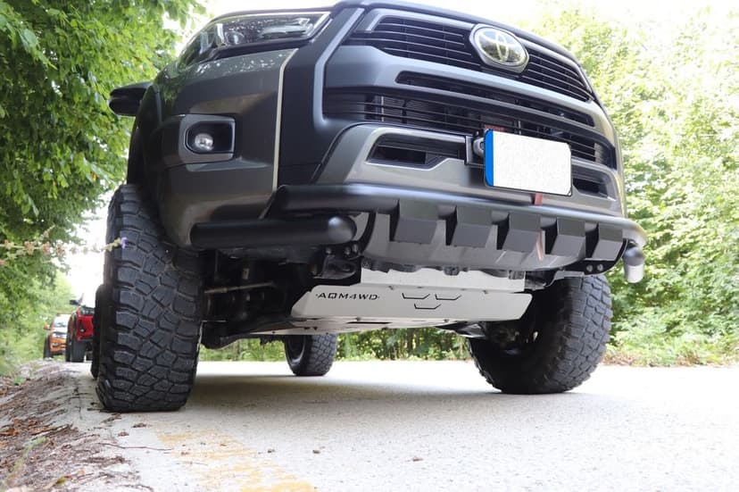 Komplet osłon podwozia stal Toyota Hilux 2015-