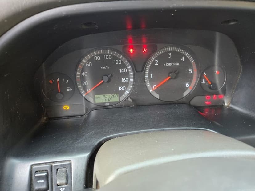 Nissan Patrol Y61 GR 3.0 TDI Elegance