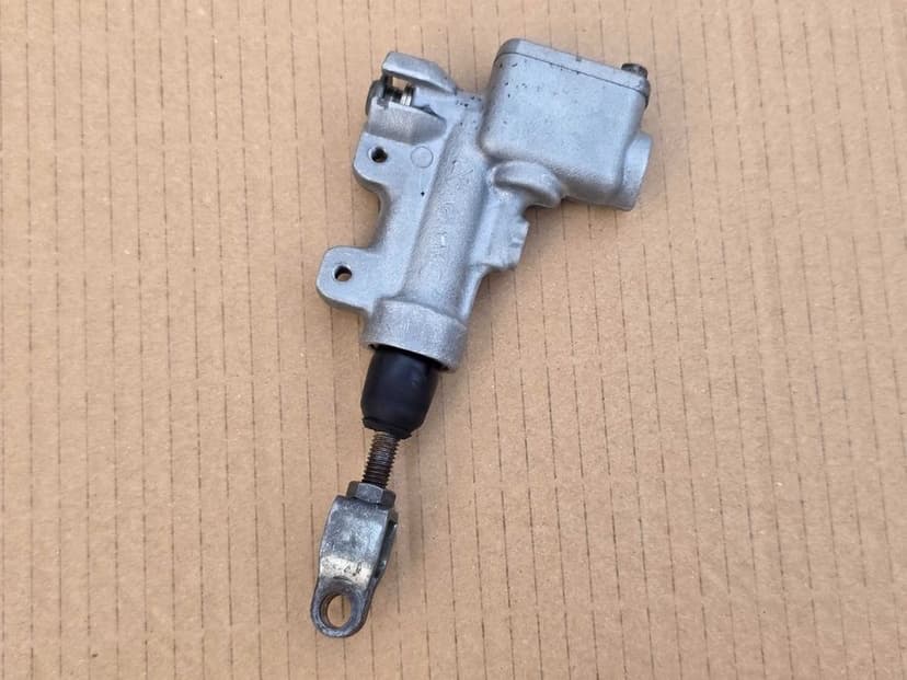 Tył tylna pompa hamulcowa Suzuki RM 125 / 250 r. 04-08 OEM