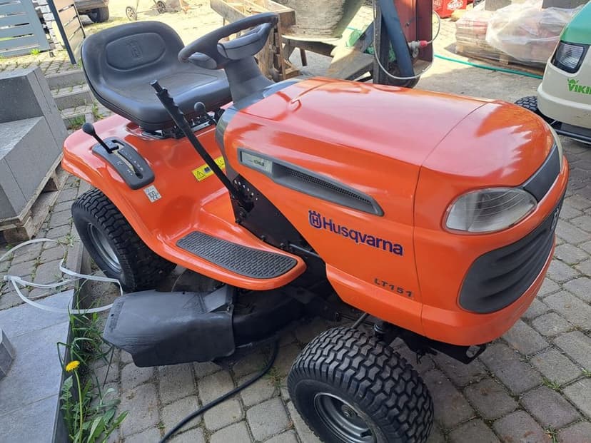 Husqvarna LT 151