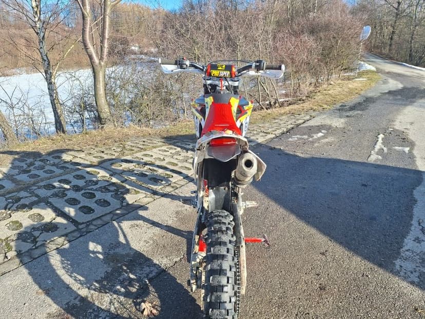 Husqvarna Wr 300 2t !!! ( gas gas , exc , sx , yz , rm ,kx ,beta )