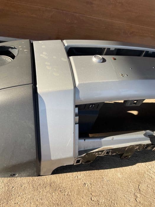 Zderzak Przód Land Rover Discovery III Xenon