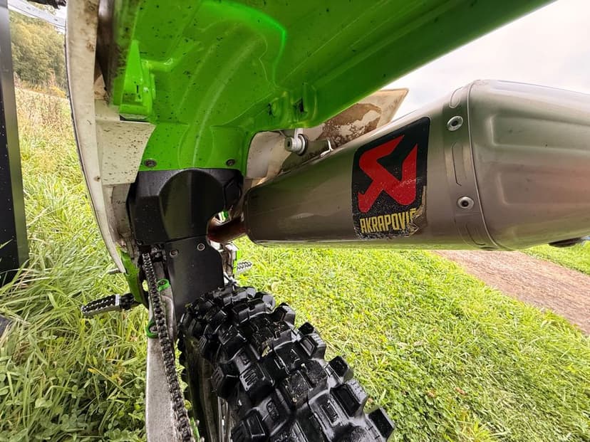 Kawasaki KX450F Akarpovic