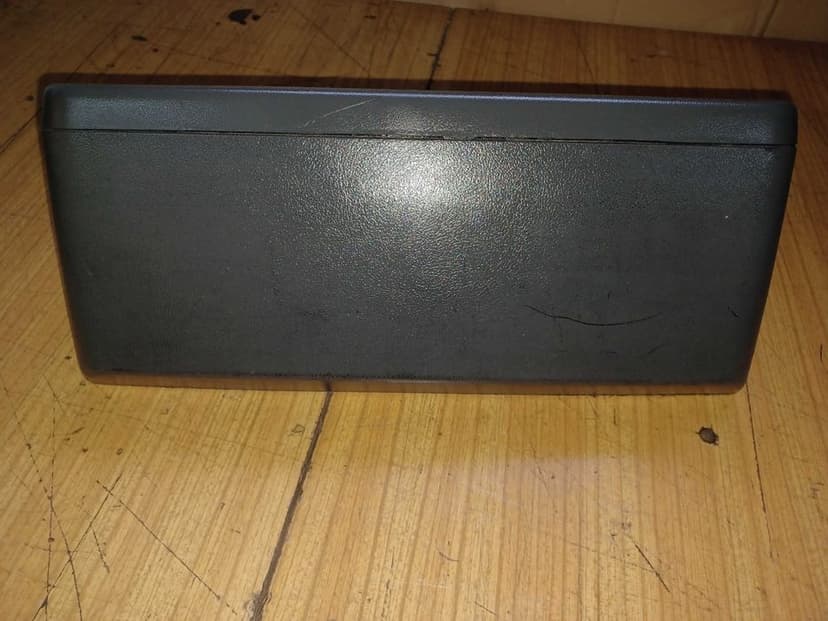 Nissan Patrol Y60 obudowa licznika szara lub brązowa