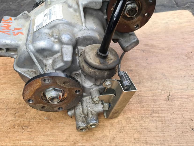 Suzuki Jimny IV 1.5 22r reduktor skrzyni E7 SK / K0215 niskie km