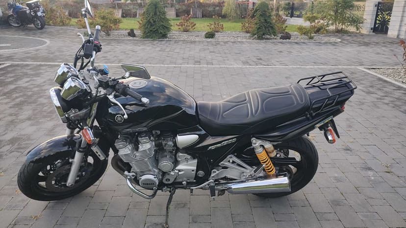 Yamaha XJR 1300 Ohlins