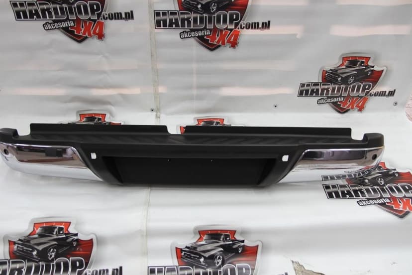 Zderzak tylny tył Nissan Navara Np300