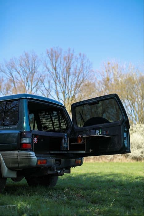 Mitsubishi pajero classic long