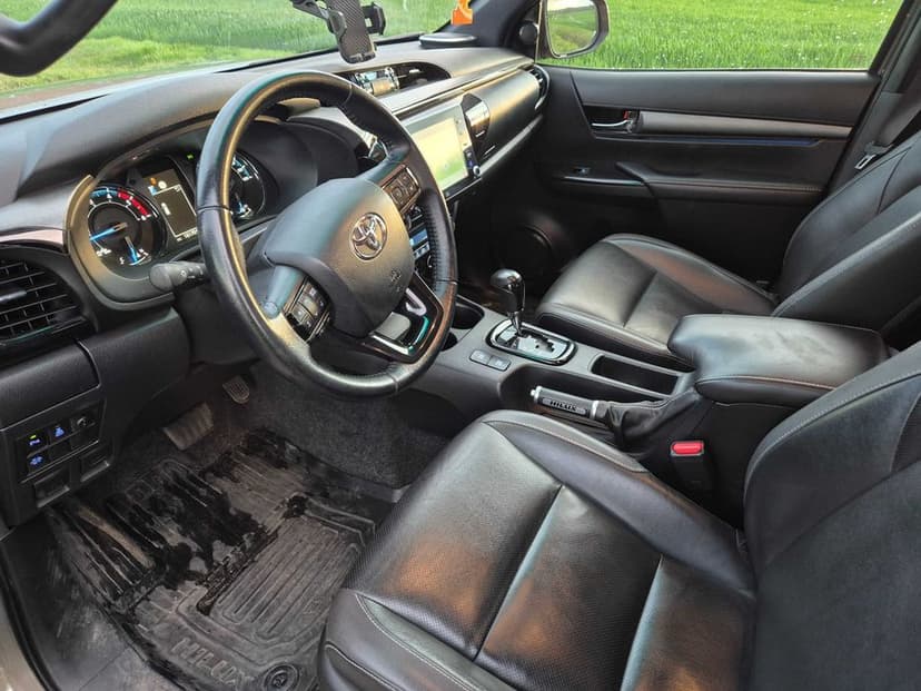 Toyota Hilux Invicible 2.8