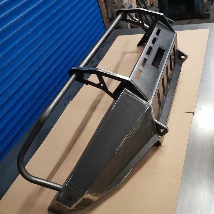 Zderzak stalowy Nissan Patrol Y61 - przód / przedni