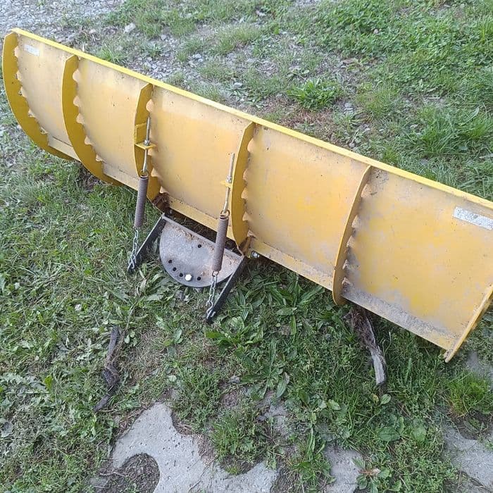 Quad linhai 420 + pług do śniegu.