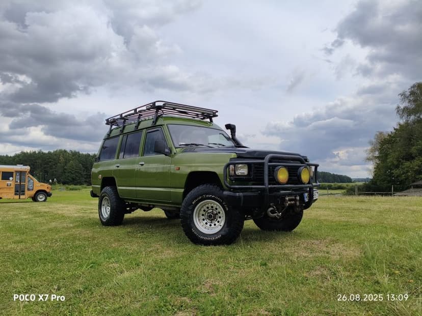 Nissan patrol k260 2.8 td ( nie y60 y61) hiszpan długi wysoki kamper