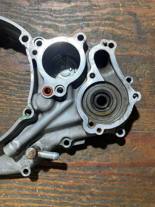 pokrywa cwiartka polkarter karter sprzegla yamaha yzf wrf 450 r 06-11