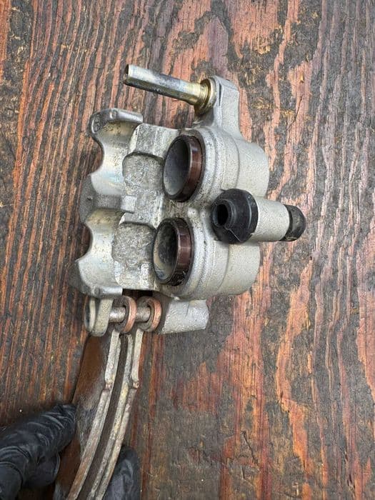 nissin zacisk przod przedni hamulca yamaha yzf yz 125 / 250 / 450